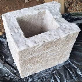 Imagen que contiene banca, edificio, madera, hecho de madera
El contenido generado por IA puede ser incorrecto.